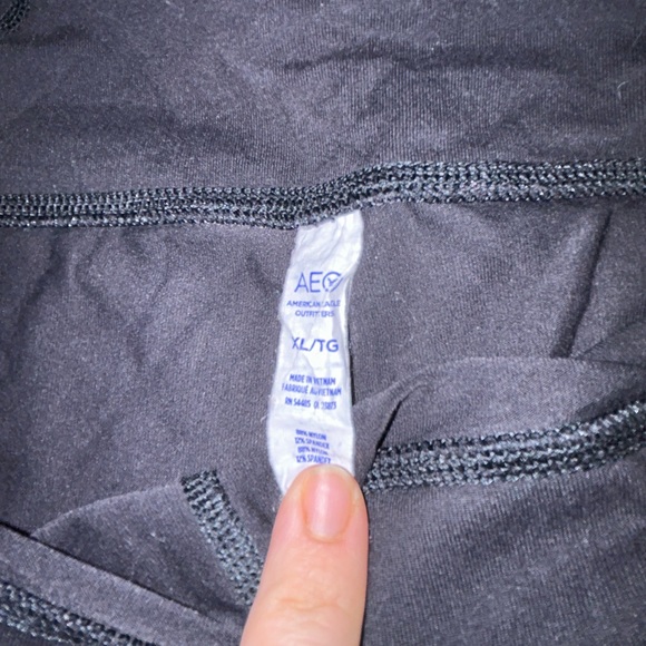 American Eagle workout leggings, capris, size extra large - Picture 3 of 4